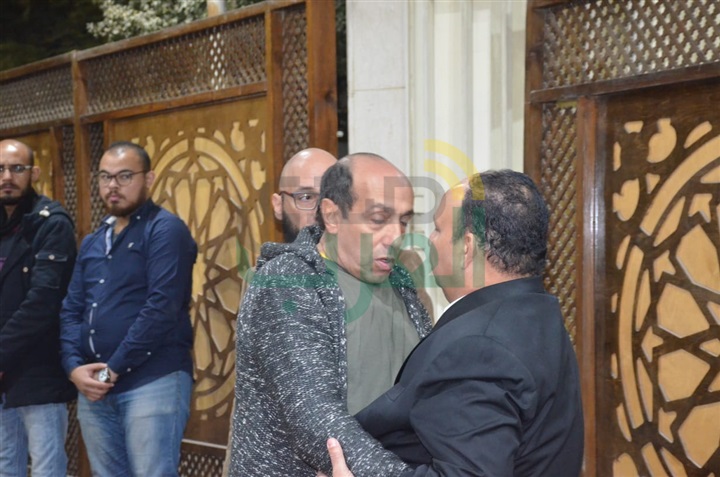 بالصور.. نجوم الفن يشاركان مراسم عزاء والدة الفنان محمود عبد الغفار بالصور.. نجوم الفن يشاركان مراسم عزاء والدة الفنان محمود عبد الغفار