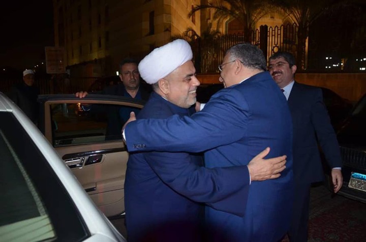 نقيب السادة الأشراف يستقبل شيخ الإسلام الأذربيجاني بنقابة الأشراف