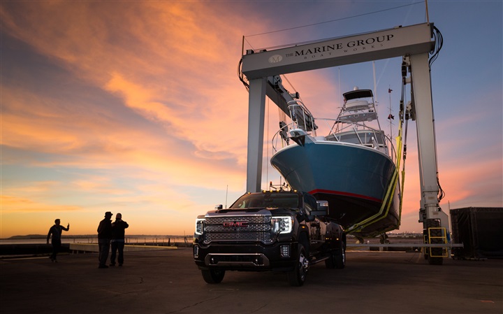 "جي إم سي" تقدّم "سييرا Heavy Duty" الجديدة كلّياً للعام 2020