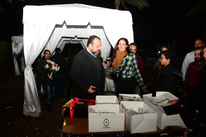 بالصور.. أبطال مسلسل كارمن يحتفلون بأخر يوم تصوير بالصور.. أبطال مسلسل كارمن يحتفلون بأخر يوم تصوير
