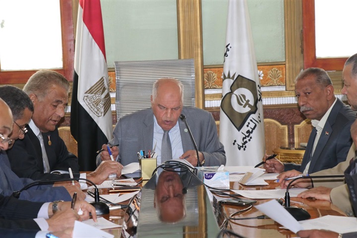 معلمو أسيوط تنظم مؤتمراً علمياً تحت عنوان "العلوم المتقدمة ودورها في تطوير التعليم"