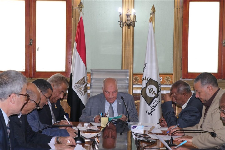 معلمو أسيوط تنظم مؤتمراً علمياً تحت عنوان "العلوم المتقدمة ودورها في تطوير التعليم"
