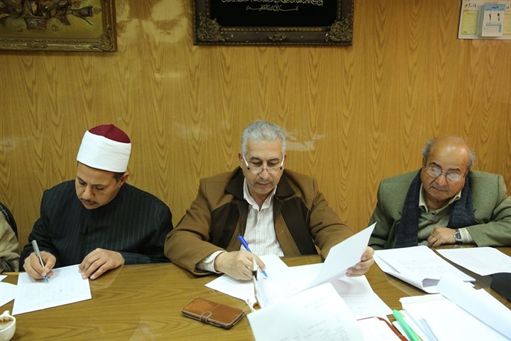 بالصور.. محافظ كفر الشيخ يتابع أعمال لجنة اختيار الأم المثالية 