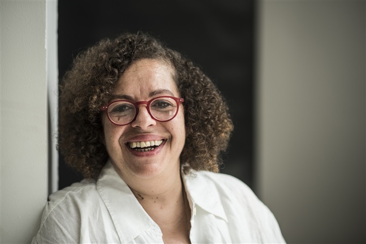 الفرنسية جيهان الطاهري تشرف على الورش التسجيلية بمهرجان الأقصر للسينما الأفريقية الفرنسية جيهان الطاهري تشرف على الورش التسجيلية بمهرجان الأقصر للسينما الأفريقية