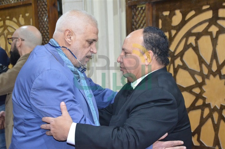 بالصور.. نجوم الفن يشاركان مراسم عزاء والدة الفنان محمود عبد الغفار بالصور.. نجوم الفن يشاركان مراسم عزاء والدة الفنان محمود عبد الغفار