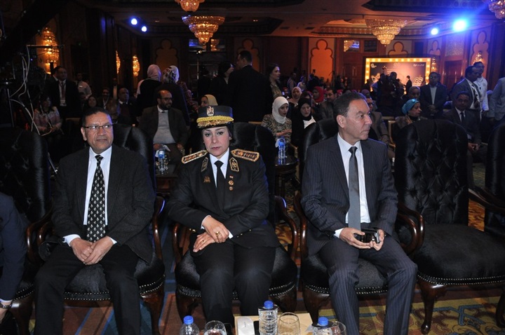 وزراء وفنانيين فى مؤتمر حملة "عنيك فى عنينا" وزراء وفنانيين فى مؤتمر حملة "عنيك فى عنينا"