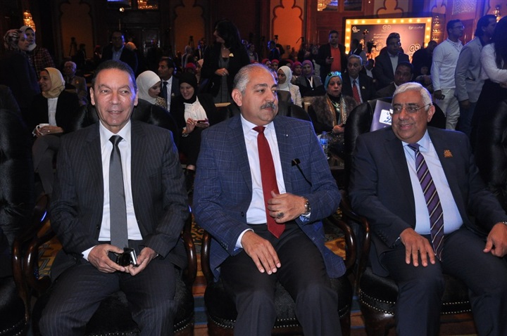 وزراء وفنانيين فى مؤتمر حملة "عنيك فى عنينا" وزراء وفنانيين فى مؤتمر حملة "عنيك فى عنينا"
