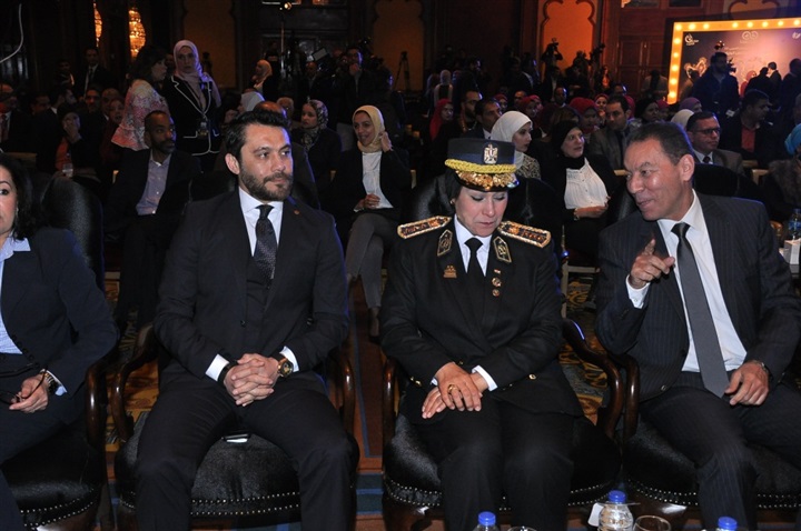 وزراء وفنانيين فى مؤتمر حملة "عنيك فى عنينا" وزراء وفنانيين فى مؤتمر حملة "عنيك فى عنينا"