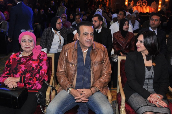 وزراء وفنانيين فى مؤتمر حملة "عنيك فى عنينا" وزراء وفنانيين فى مؤتمر حملة "عنيك فى عنينا"