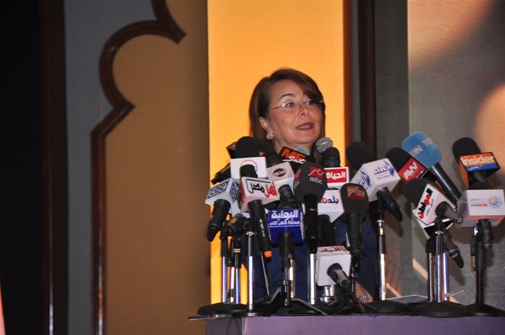 وزراء وفنانيين فى مؤتمر حملة "عنيك فى عنينا" وزراء وفنانيين فى مؤتمر حملة "عنيك فى عنينا"