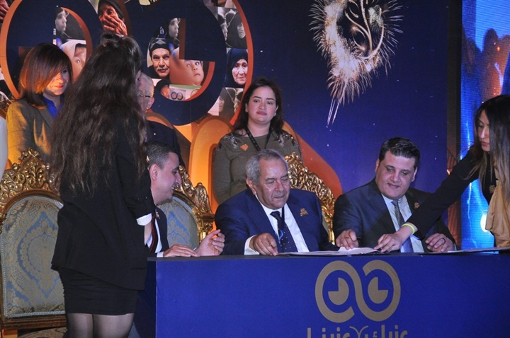 وزراء وفنانيين فى مؤتمر حملة "عنيك فى عنينا" وزراء وفنانيين فى مؤتمر حملة "عنيك فى عنينا"