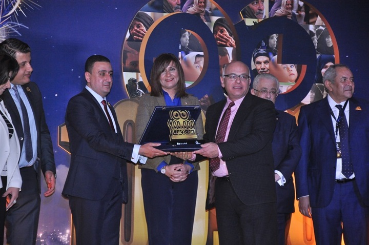 وزراء وفنانيين فى مؤتمر حملة "عنيك فى عنينا" وزراء وفنانيين فى مؤتمر حملة "عنيك فى عنينا"