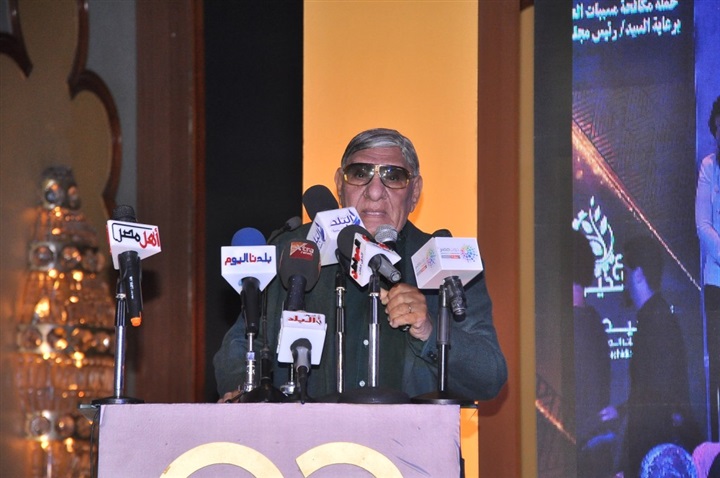 وزراء وفنانيين فى مؤتمر حملة "عنيك فى عنينا" وزراء وفنانيين فى مؤتمر حملة "عنيك فى عنينا"