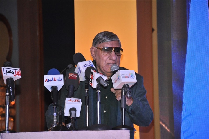 وزراء وفنانيين فى مؤتمر حملة "عنيك فى عنينا" وزراء وفنانيين فى مؤتمر حملة "عنيك فى عنينا"