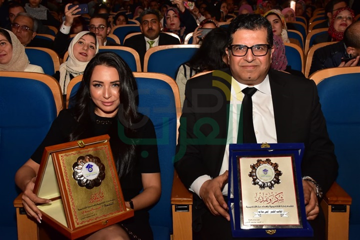 بالصور .. حمادة هلال يشعل حفل خريجي أكاديمية ٦ أكتوبر دفعة "٢٠١٩" بالصور .. حمادة هلال يشعل حفل خريجي أكاديمية ٦ أكتوبر دفعة "٢٠١٩"