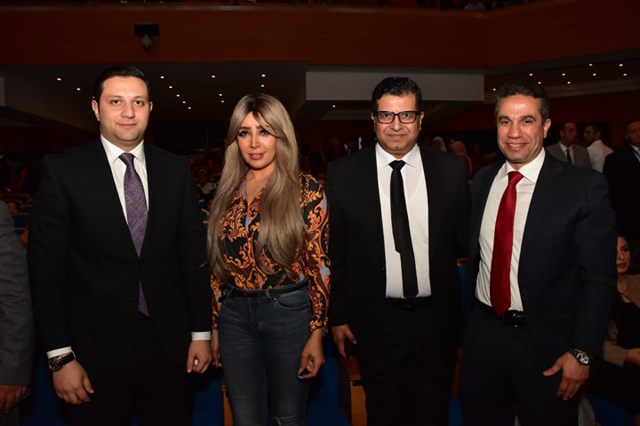 بالصور.. حمادة هلال يشعل حفل خريجي أكاديمية 6 أكتوبر 2019 بحضور نجوم الفن والمشاهير بالصور.. حمادة هلال يشعل حفل خريجي أكاديمية 6 أكتوبر 2019 بحضور نجوم الفن والمشاهير