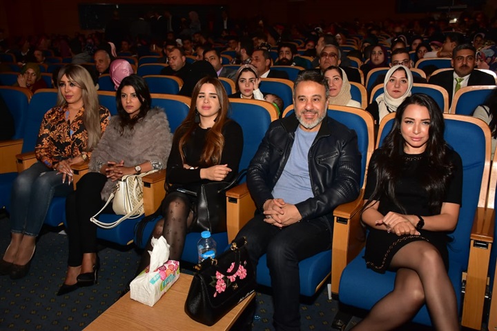 بالصور.. حمادة هلال يشعل حفل خريجي أكاديمية 6 أكتوبر 2019 بحضور نجوم الفن والمشاهير بالصور.. حمادة هلال يشعل حفل خريجي أكاديمية 6 أكتوبر 2019 بحضور نجوم الفن والمشاهير