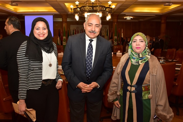 بالصور.. العامري فاروق يطالب بإدراج شعار جامعة الدول العربية بالمقررات التعليمية بالصور.. العامري فاروق يطالب بإدراج شعار جامعة الدول العربية بالمقررات التعليمية