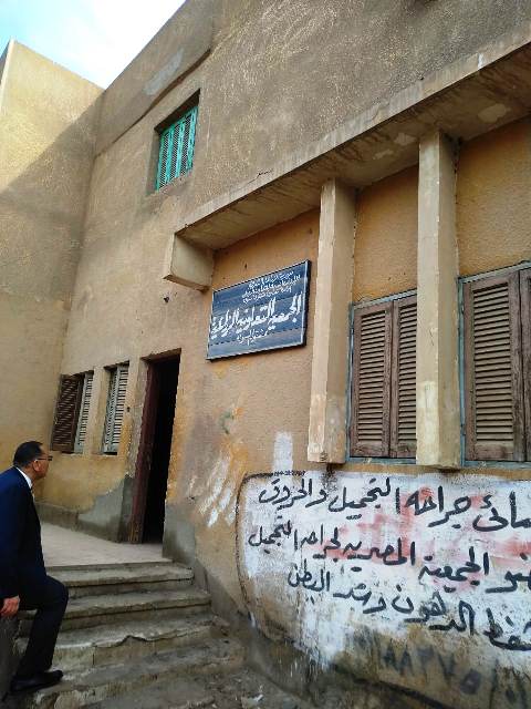 محافظ الشرقية يأمر بإزالة مباني مخالفة على الأرض الزراعية بمركز مشتول السوق