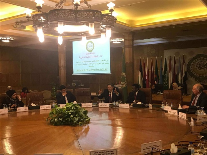 محمد بركات: التوعية الإعلامية ضرورة لوقف النصب باسم الجامعة العربية محمد بركات: التوعية الإعلامية ضرورة لوقف النصب باسم الجامعة العربية
