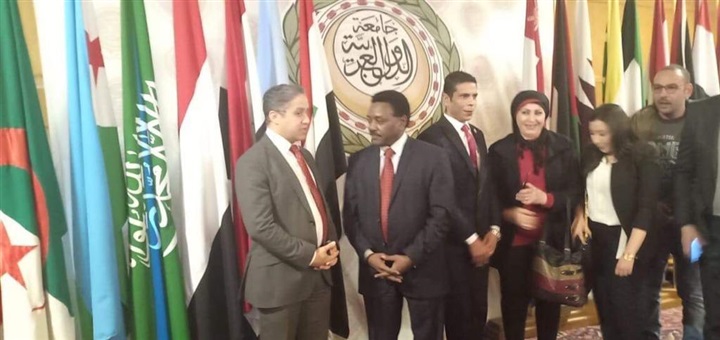 محمد بركات: التوعية الإعلامية ضرورة لوقف النصب باسم الجامعة العربية محمد بركات: التوعية الإعلامية ضرورة لوقف النصب باسم الجامعة العربية