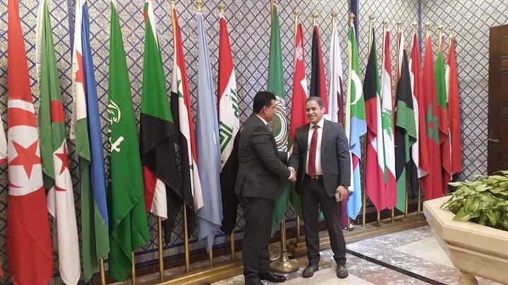 محمد بركات: التوعية الإعلامية ضرورة لوقف النصب باسم الجامعة العربية محمد بركات: التوعية الإعلامية ضرورة لوقف النصب باسم الجامعة العربية