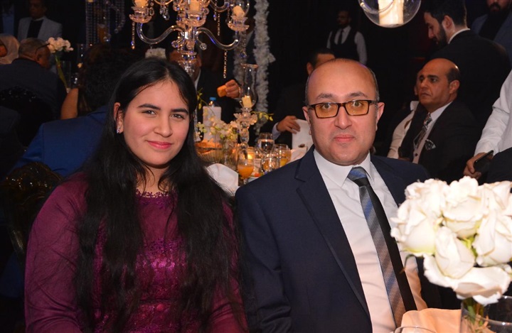 بالصور.. حماقي يشعل زفاف نجل المخرج طارق العتر بـ"كل يوم من ده" و"ياستار" و"راضيني" بحضور المشاهير بالصور.. حماقي يشعل زفاف نجل المخرج طارق العتر بـ"كل يوم من ده" و"ياستار" و"راضيني" بحضور المشاهير