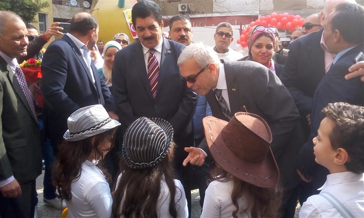 محافظ القليوبية يطلق الحملة القومية للتجريع ضد الديدان والطفيليات المعوية 