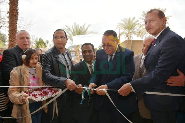 محافظ الشرقية ورئيس قطاع الطب العلاجي يفتتحان مركز طب الأسرة بالعزيزية بمنيا القمح