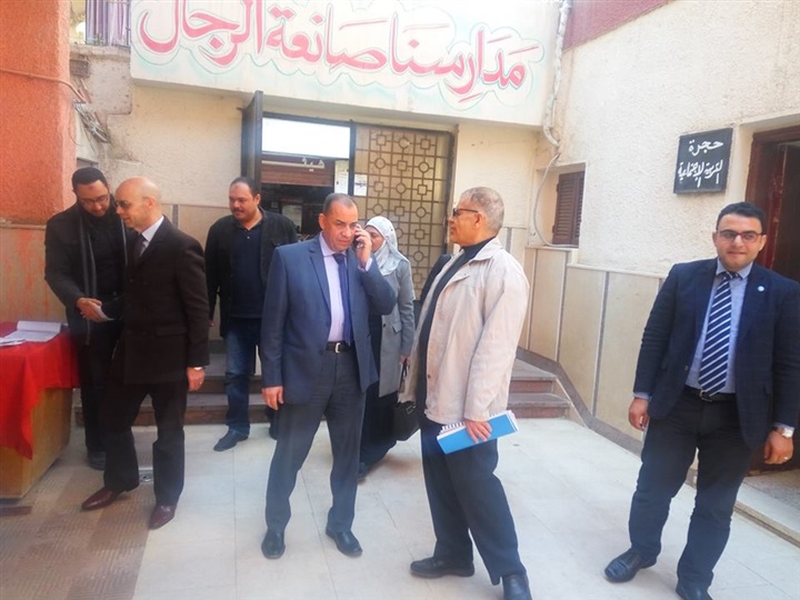 مرور وكيل وزارة الصحة بالشرقية وممثل مؤسسة الصحة العالمية(WHO)  للإطمئنان على حملة القضاء على الطفيليات المعوية  