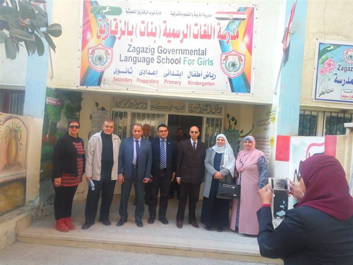 مرور وكيل وزارة الصحة بالشرقية وممثل مؤسسة الصحة العالمية(WHO)  للإطمئنان على حملة القضاء على الطفيليات المعوية  