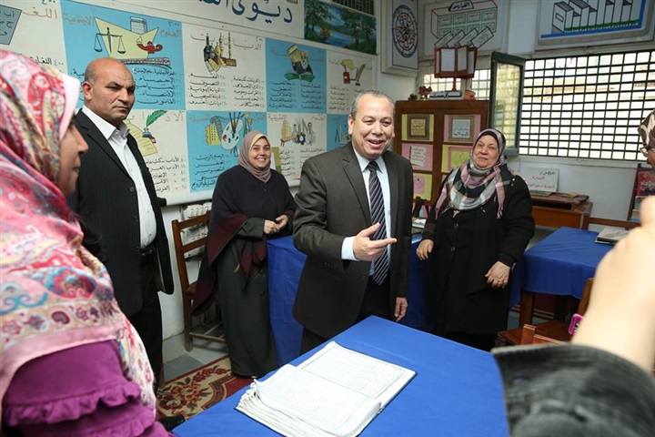 بالصور.. محافظ كفر الشيخ يدعو لتعظيم دور الوسائط والوسائل التعليمية بالمكتبات المدرسية