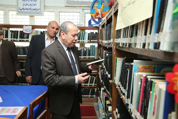 بالصور.. محافظ كفر الشيخ يدعو لتعظيم دور الوسائط والوسائل التعليمية بالمكتبات المدرسية