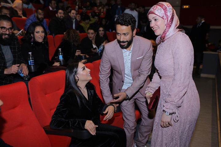 بالصور.. سامح حسين وساندي يحضران العرض الخاص لفيلم عيش حياتك بالصور.. سامح حسين وساندي يحضران العرض الخاص لفيلم عيش حياتك