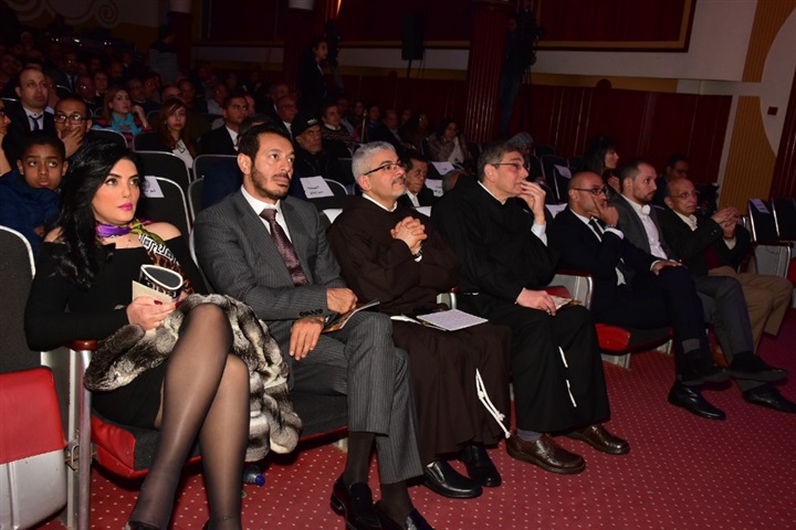 بالصور.. تكريم أعضاء لجنة تحكيم مهرجان المركز الكاثوليكي بحفل ختامه بالصور.. تكريم أعضاء لجنة تحكيم مهرجان المركز الكاثوليكي بحفل ختامه