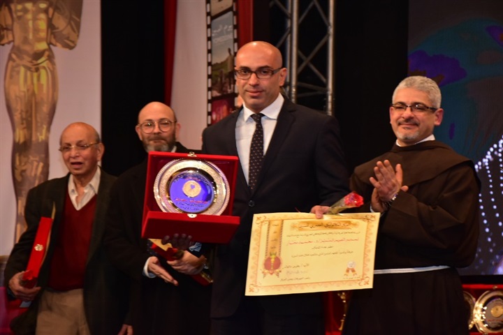 بالصور.. تكريم أعضاء لجنة تحكيم مهرجان المركز الكاثوليكي بحفل ختامه بالصور.. تكريم أعضاء لجنة تحكيم مهرجان المركز الكاثوليكي بحفل ختامه