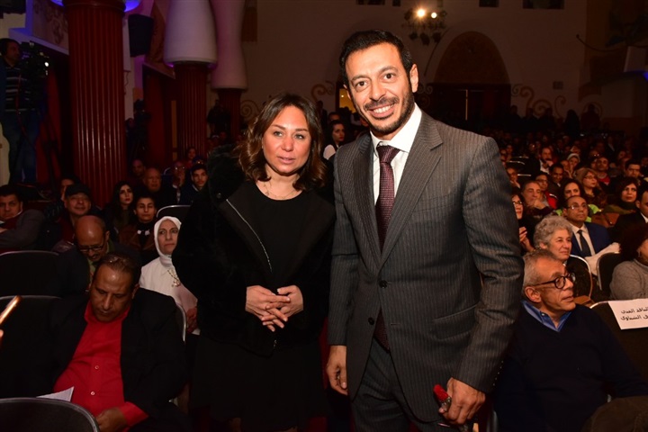بالصور.. تكريم أعضاء لجنة تحكيم مهرجان المركز الكاثوليكي بحفل ختامه بالصور.. تكريم أعضاء لجنة تحكيم مهرجان المركز الكاثوليكي بحفل ختامه