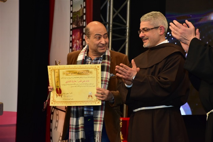 بالصور.. تكريم أعضاء لجنة تحكيم مهرجان المركز الكاثوليكي بحفل ختامه بالصور.. تكريم أعضاء لجنة تحكيم مهرجان المركز الكاثوليكي بحفل ختامه