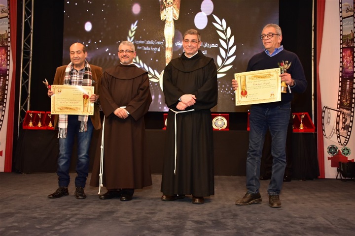 بالصور.. تكريم أعضاء لجنة تحكيم مهرجان المركز الكاثوليكي بحفل ختامه بالصور.. تكريم أعضاء لجنة تحكيم مهرجان المركز الكاثوليكي بحفل ختامه