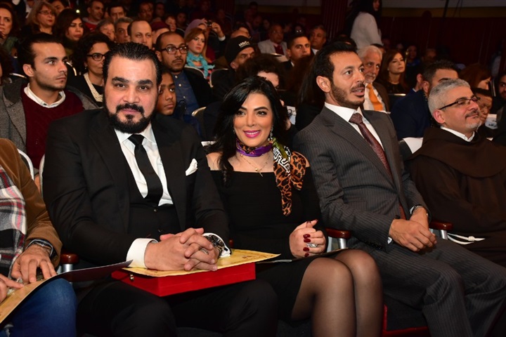 بالصور.. تكريم أعضاء لجنة تحكيم مهرجان المركز الكاثوليكي بحفل ختامه بالصور.. تكريم أعضاء لجنة تحكيم مهرجان المركز الكاثوليكي بحفل ختامه