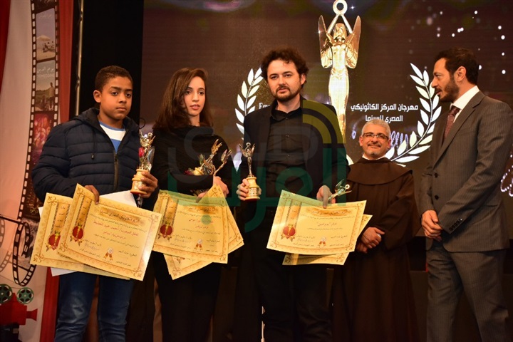بالصور.. حورية فرغلى والفيشاوى وفيلم "يوم الدين" يحصدون جوائز الأفضل من المركز الكاثوليكى بالصور.. حورية فرغلى والفيشاوى وفيلم "يوم الدين" يحصدون جوائز الأفضل من المركز الكاثوليكى