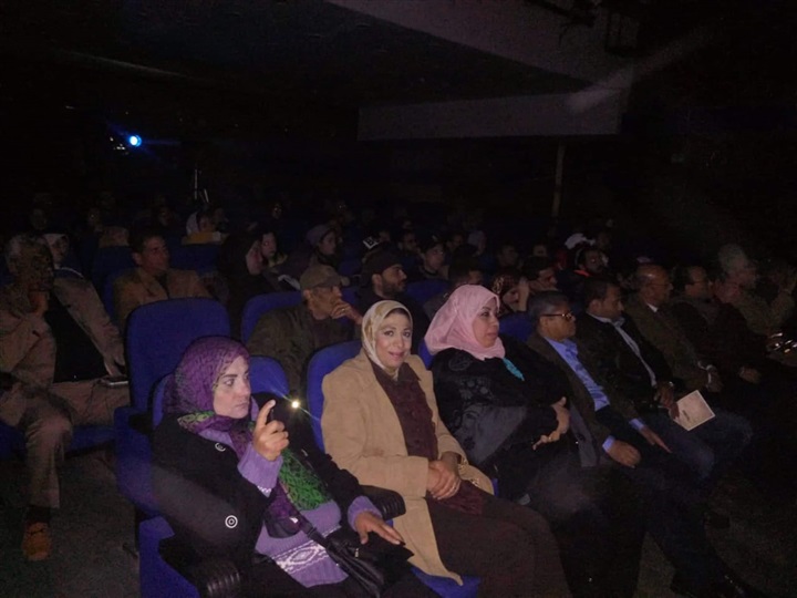 "الغريب".. يختتم ليالي عرضه وسط حضور جماهيري كبير "الغريب".. يختتم ليالي عرضه وسط حضور جماهيري كبير