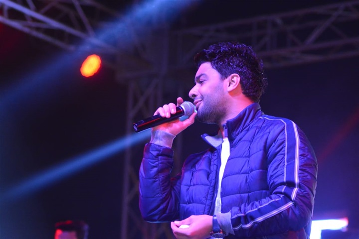 بالصور.. أحمد جمال يتألق بحفل عيد الحب في القاهرة الجديدة بالصور.. أحمد جمال يتألق بحفل عيد الحب في القاهرة الجديدة