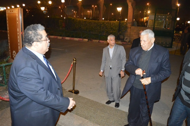بالصور.. كبار رجال الدولة والوزراء ومشاهير الفن والأعلام في عزاء زوجة وزير الإسكان الأسبق بالصور.. كبار رجال الدولة والوزراء ومشاهير الفن والأعلام في عزاء زوجة وزير الإسكان الأسبق