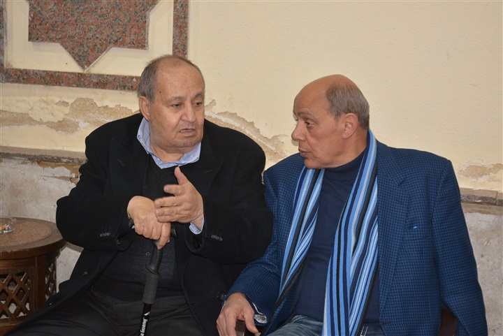 بالصور.. عزت العلايلي ومحمود حميدة ويحي الفخراني يشاركون عزاء مدير التصوير محسن نصر بالصور.. عزت العلايلي ومحمود حميدة ويحي الفخراني يشاركون عزاء مدير التصوير محسن نصر
