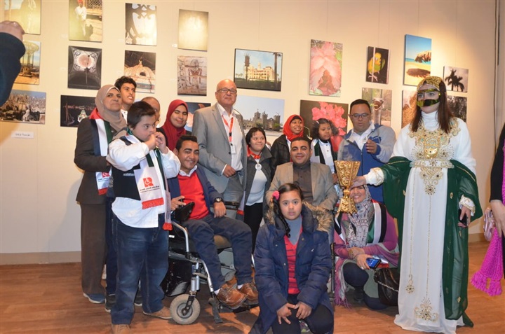 بالصور.. اليوم الإماراتي بأولى أيام أولادنا لفنون ذوي القدرات الخاصة بالصور.. اليوم الإماراتي بأولى أيام أولادنا لفنون ذوي القدرات الخاصة
