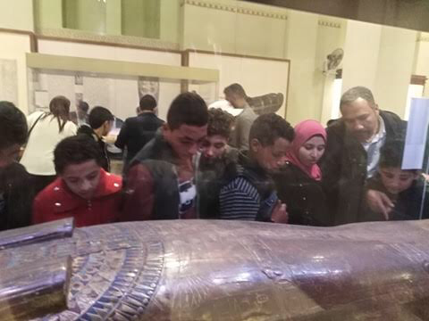 المتحف المصرى ينظم جوله إرشاديه لأبناء شهداء مصر