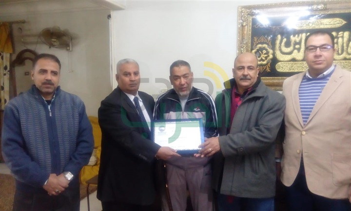 وفد "مستقبل وطن" يزور أسرة الشهيد البطل النقيب/أحمد عز الدين وفد "مستقبل وطن" يزور أسرة الشهيد البطل النقيب/أحمد عز الدين