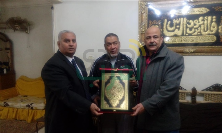 وفد "مستقبل وطن" يزور أسرة الشهيد البطل النقيب/أحمد عز الدين وفد "مستقبل وطن" يزور أسرة الشهيد البطل النقيب/أحمد عز الدين