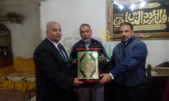 وفد "مستقبل وطن" يزور أسرة الشهيد البطل النقيب/أحمد عز الدين وفد "مستقبل وطن" يزور أسرة الشهيد البطل النقيب/أحمد عز الدين